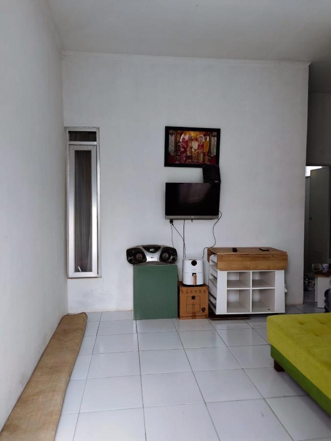 Homestay Srikandi Гарут Екстериор снимка
