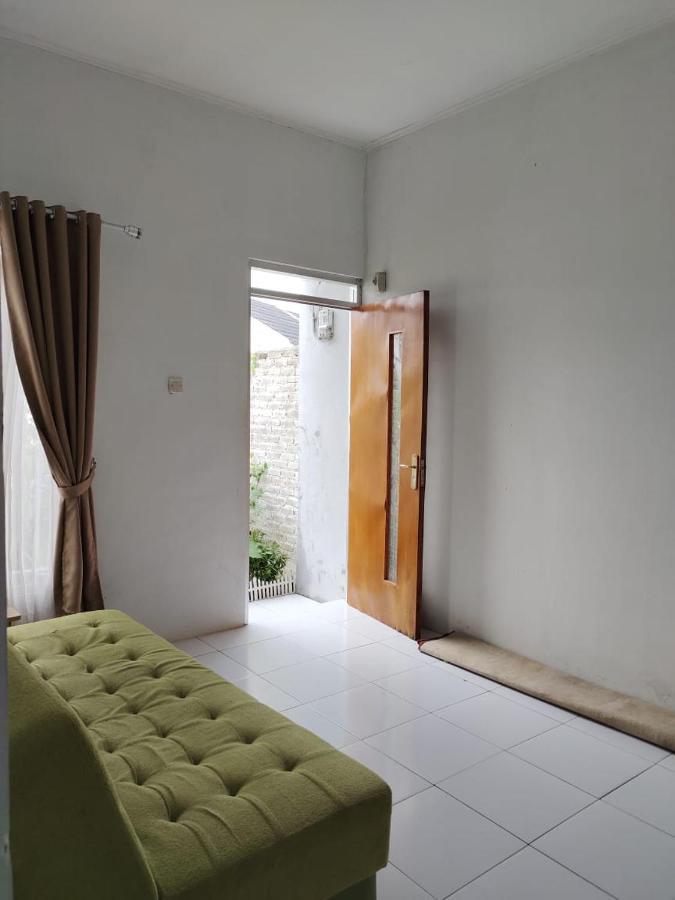 Homestay Srikandi Гарут Екстериор снимка
